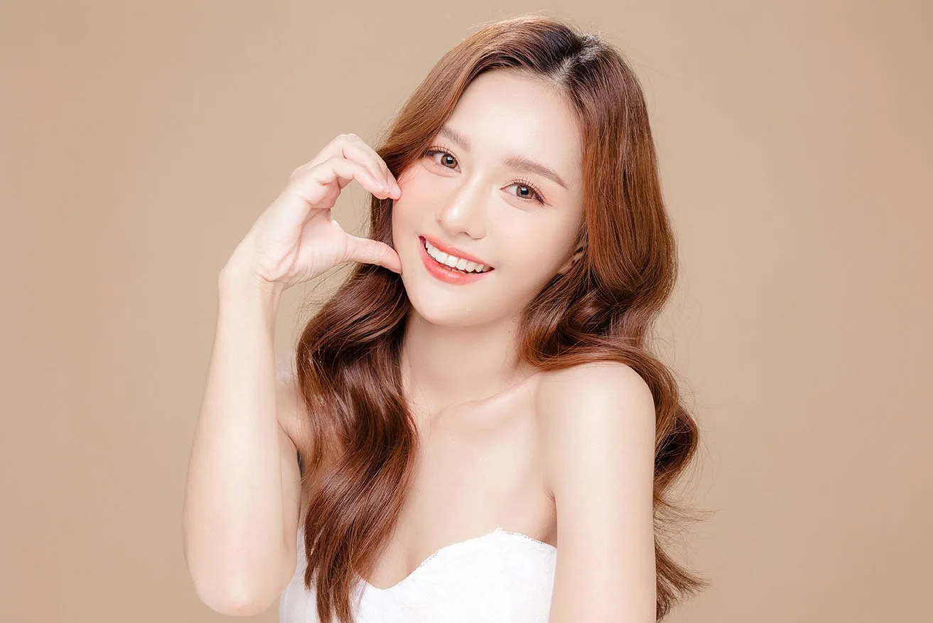 A young woman with an Asian skin tone